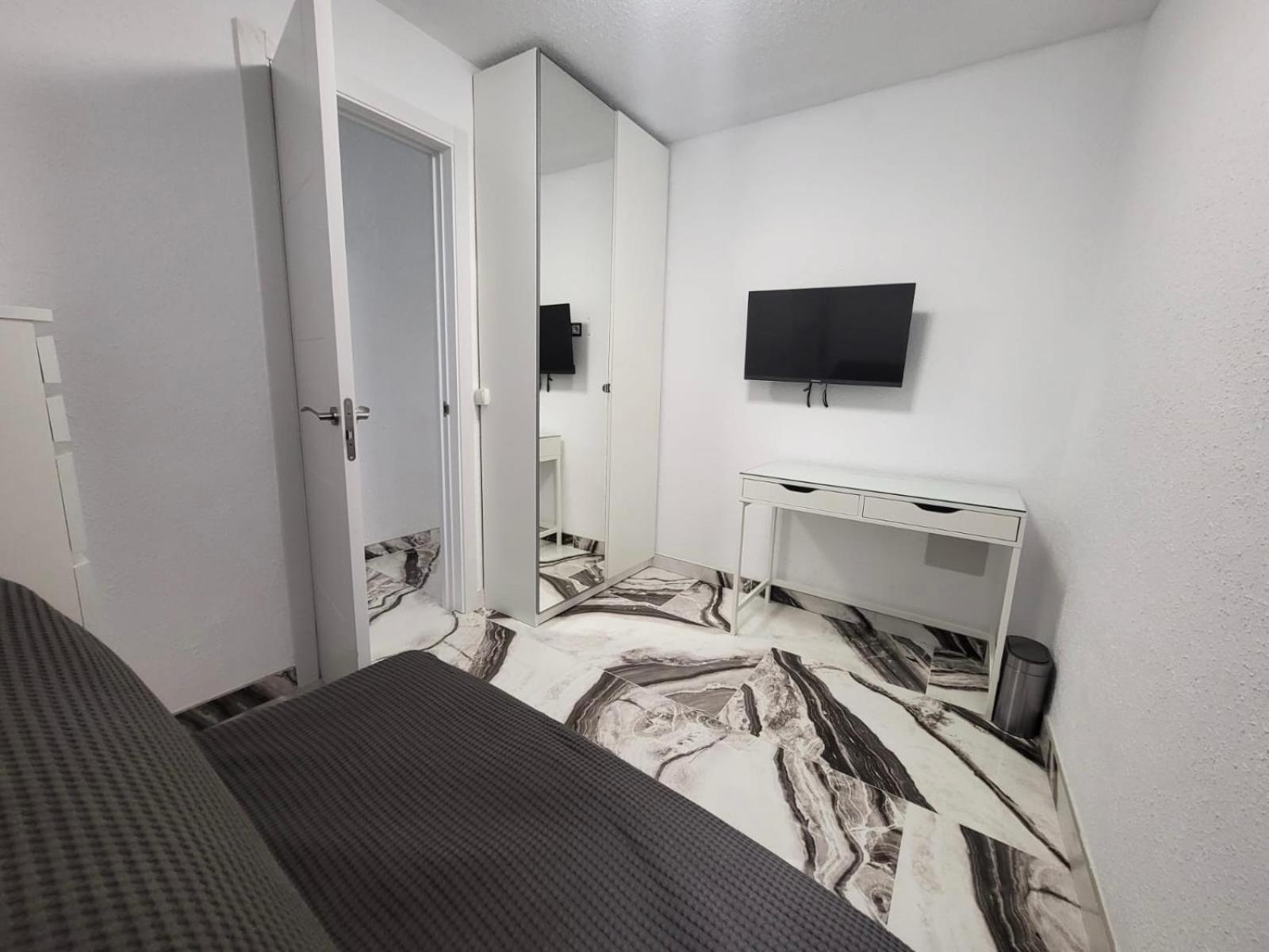 2 Bedrooms Flat + Balcony + Parking At Las Canteras Beach Las Palmas de Gran Canaria Ngoại thất bức ảnh