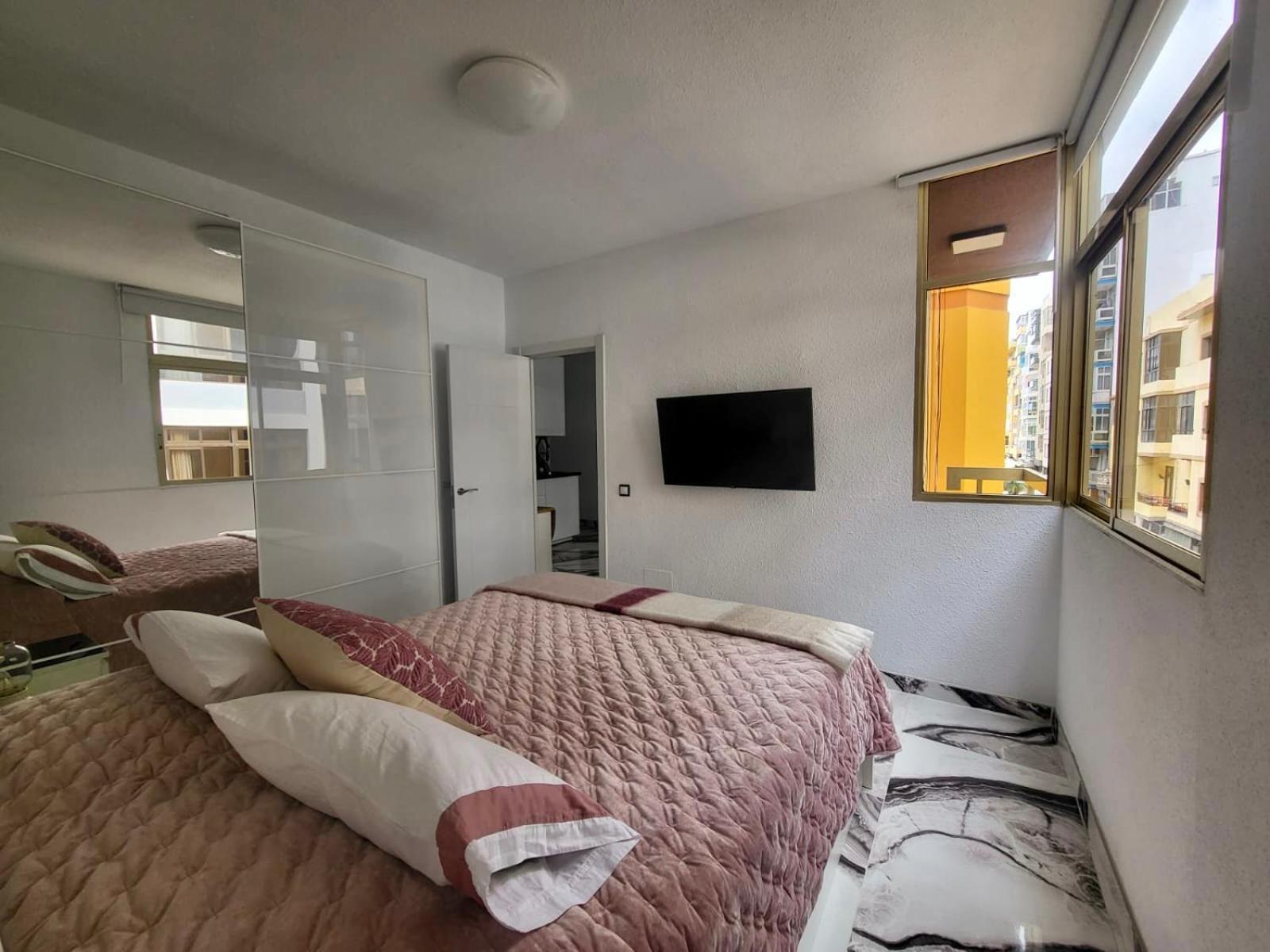 2 Bedrooms Flat + Balcony + Parking At Las Canteras Beach Las Palmas de Gran Canaria Ngoại thất bức ảnh