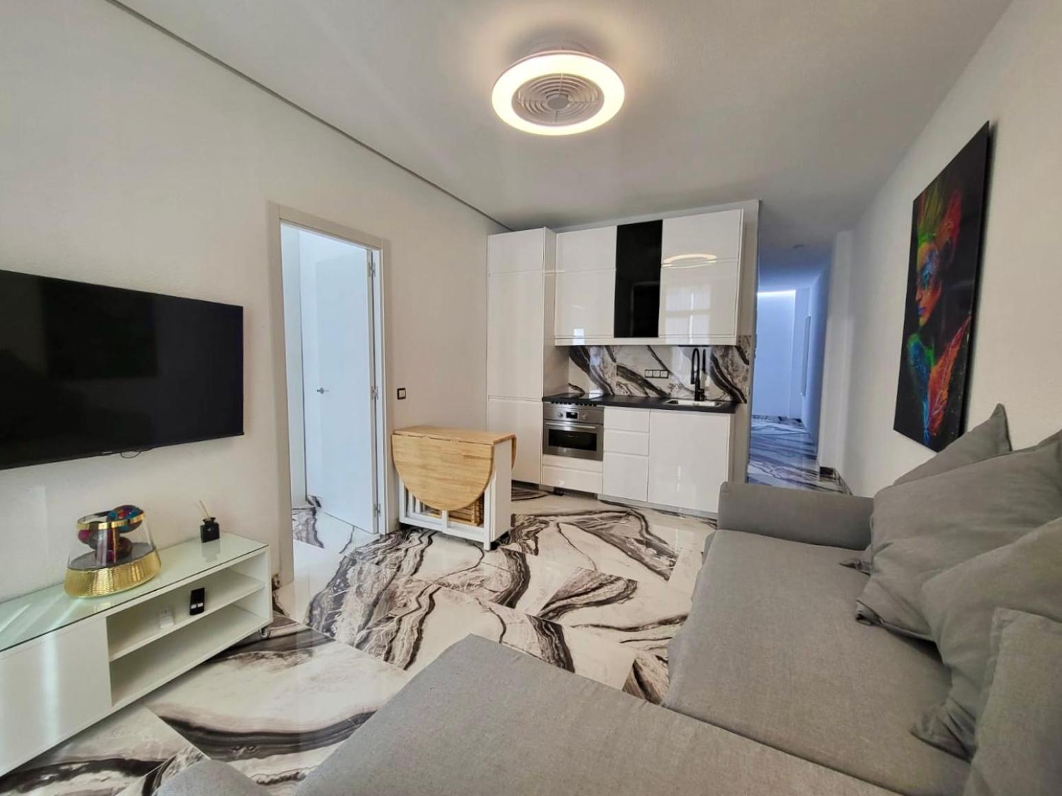 2 Bedrooms Flat + Balcony + Parking At Las Canteras Beach Las Palmas de Gran Canaria Ngoại thất bức ảnh